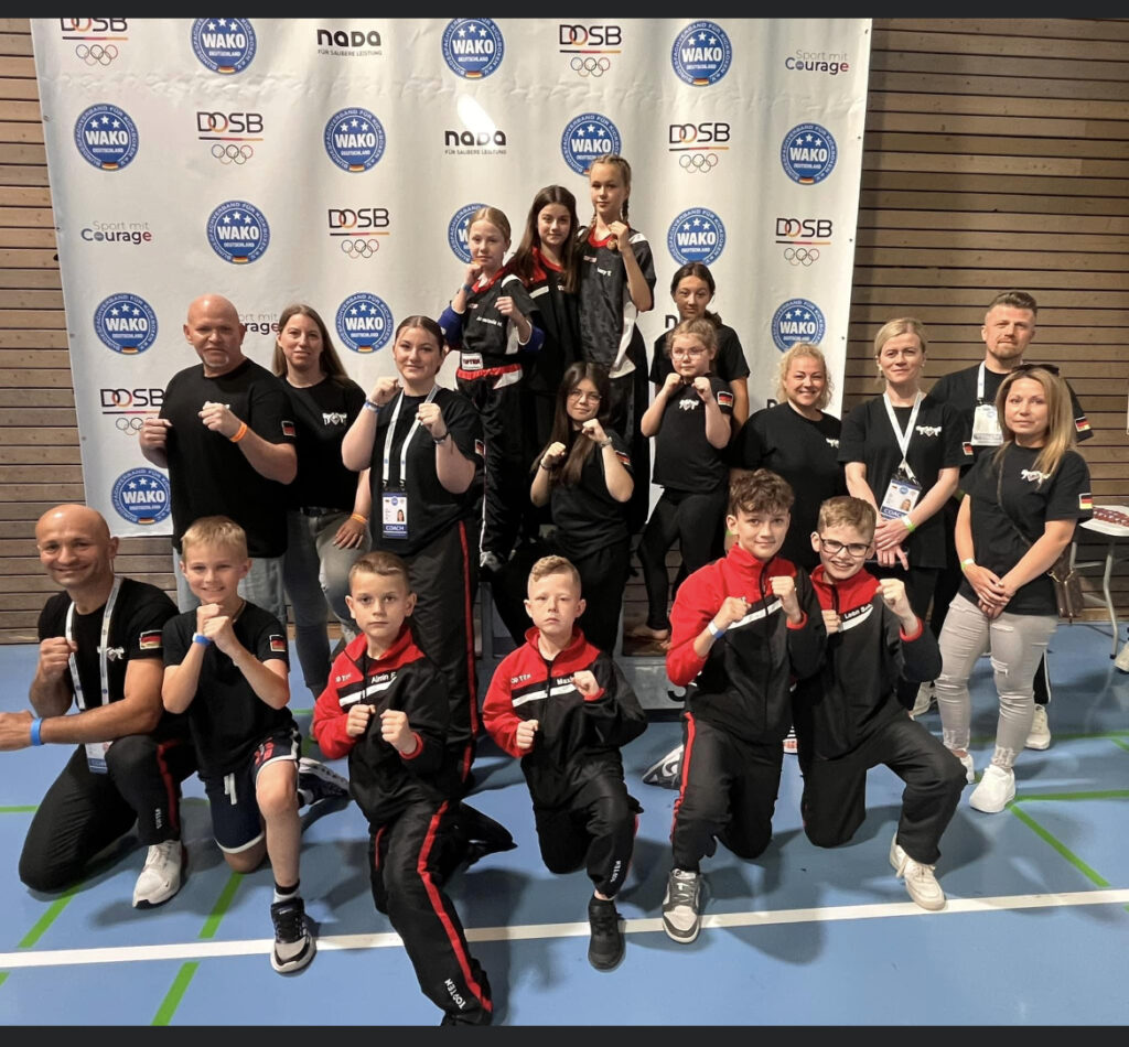 Das erfolgreiche Team der Kampfsportschule Büdingen